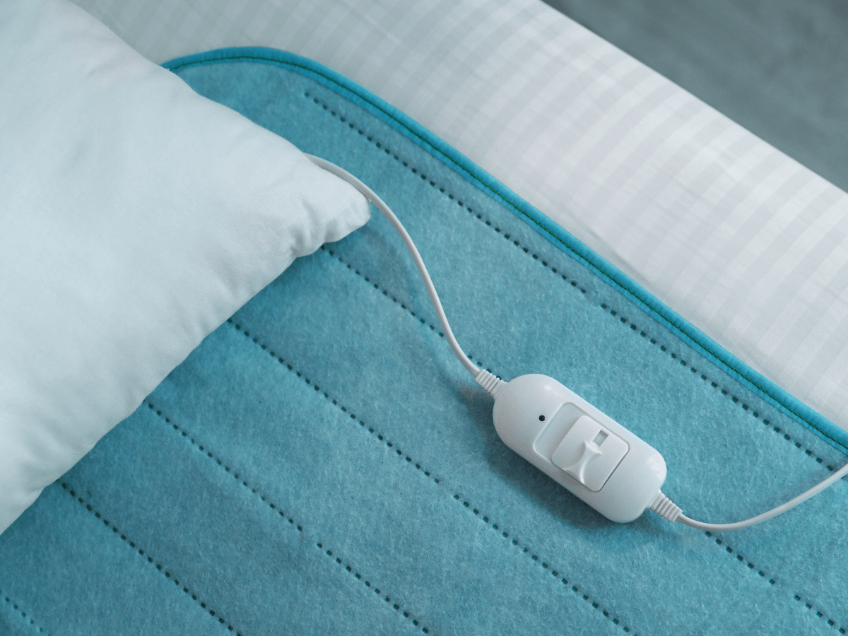 How Do Heated Mattress Pads Work? Complete Guide 2023