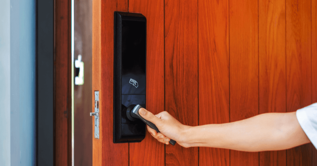 how august smart lock works
